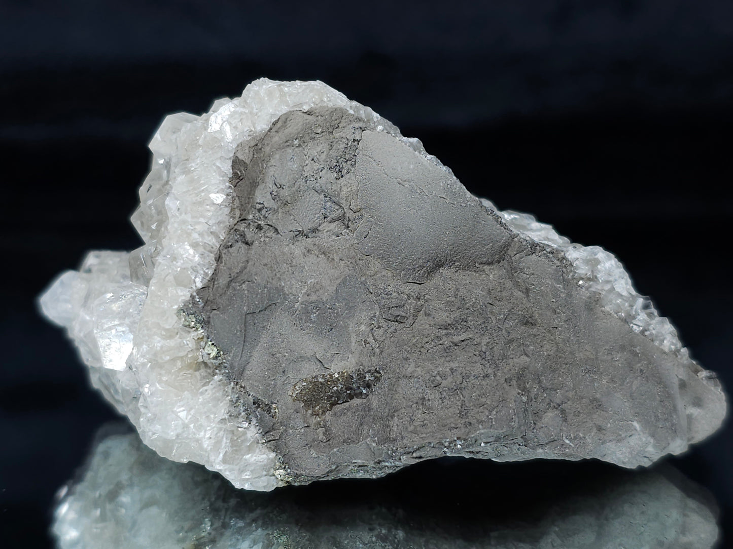 #33690 Super clear Nailhead Spar Calcite cluster and Chalcopyrite ore and multiple small fossils in the matrix