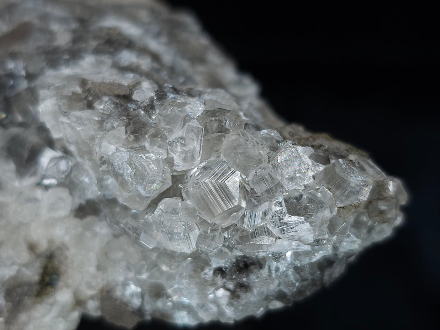#33688 Super clear Nailhead Spar Calcite cluster and Chalcopyrite ore and multiple small fossils in the matrix