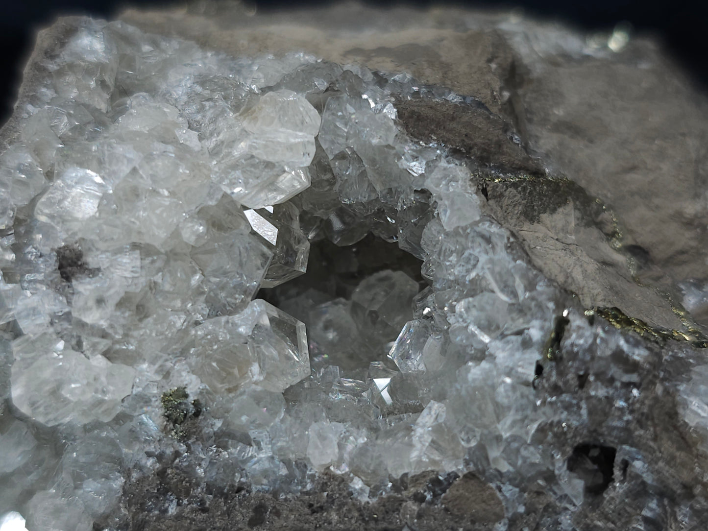 #33697 Super clear Nailhead Spar Calcite geode and Chalcopyrite ore and multiple small fossils in the matrix