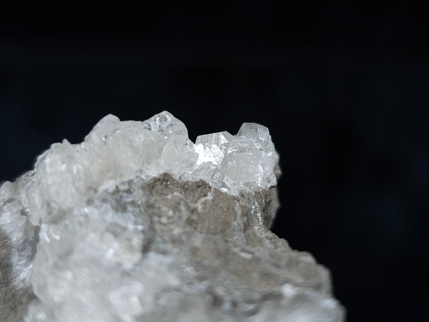 #35940 Super clear Nailhead Spar Calcite cluster, Chalcopyrite ore and multiple small fossils in the matrix