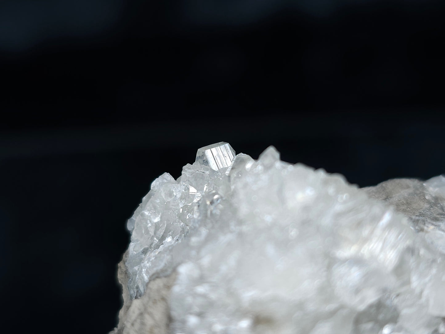 #35940 Super clear Nailhead Spar Calcite cluster, Chalcopyrite ore and multiple small fossils in the matrix