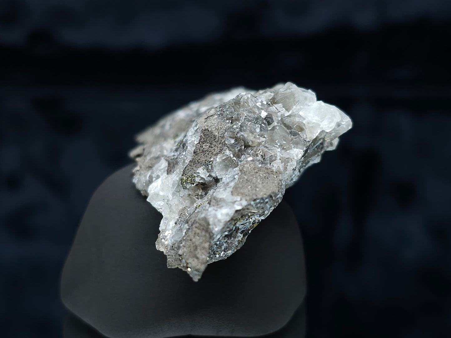 #35942 Super clear Nailhead Spar Calcite cluster, Chalcopyrite ore and multiple small fossils in the matrix