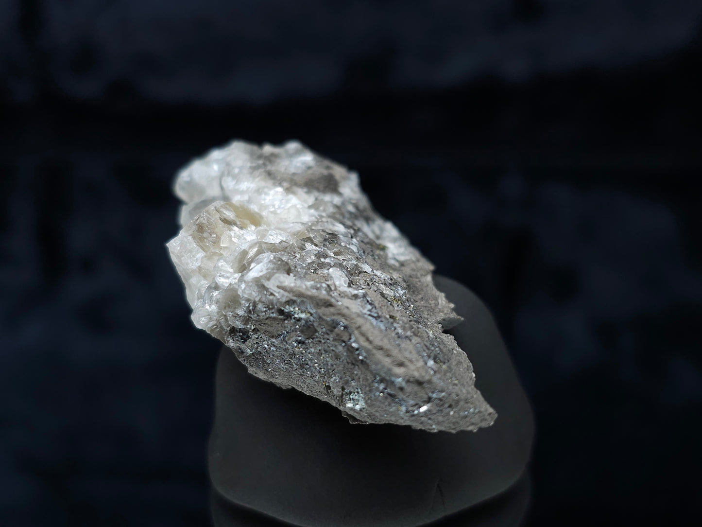 #35942 Super clear Nailhead Spar Calcite cluster, Chalcopyrite ore and multiple small fossils in the matrix