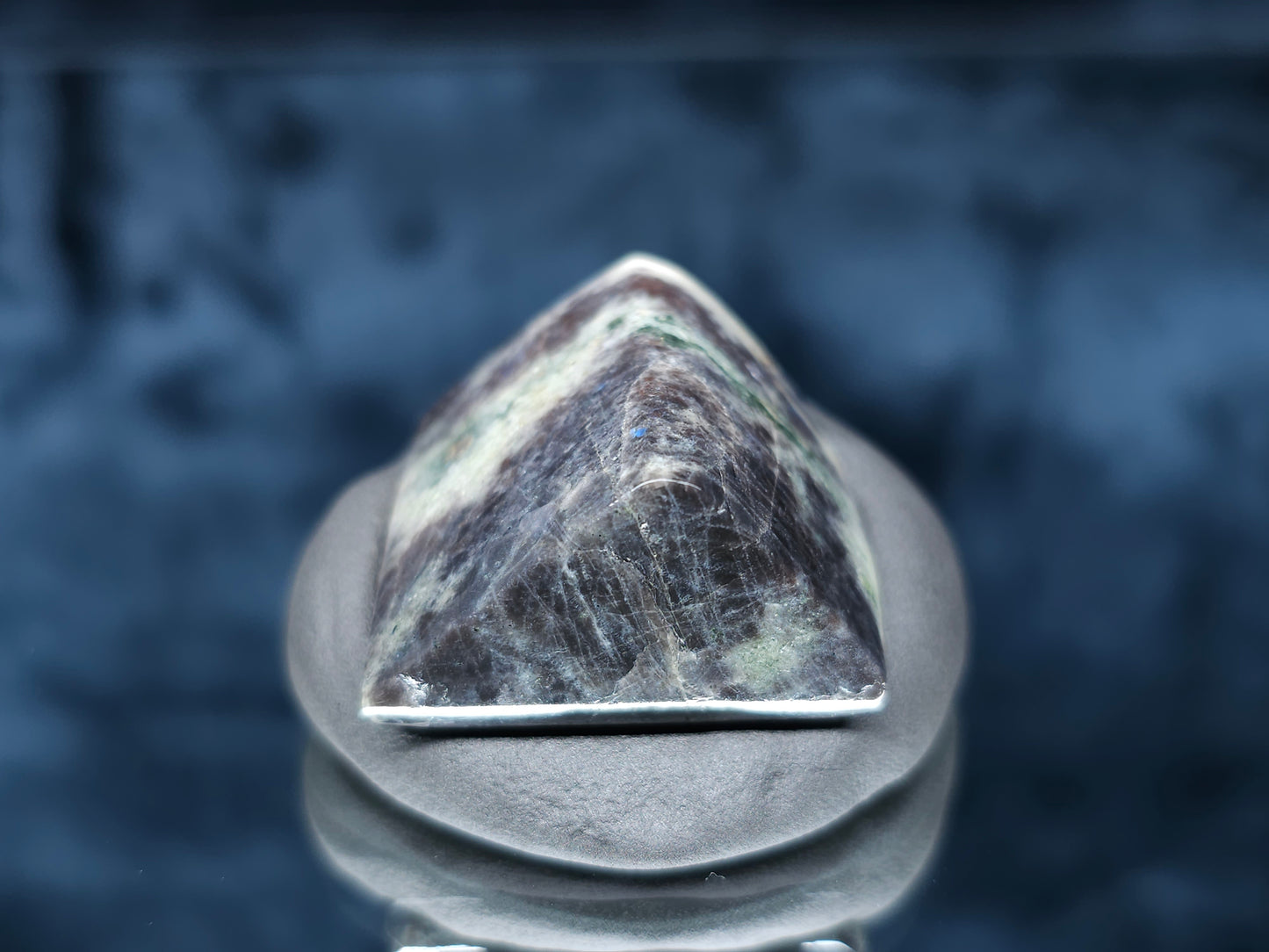 #44073 Labradorite
