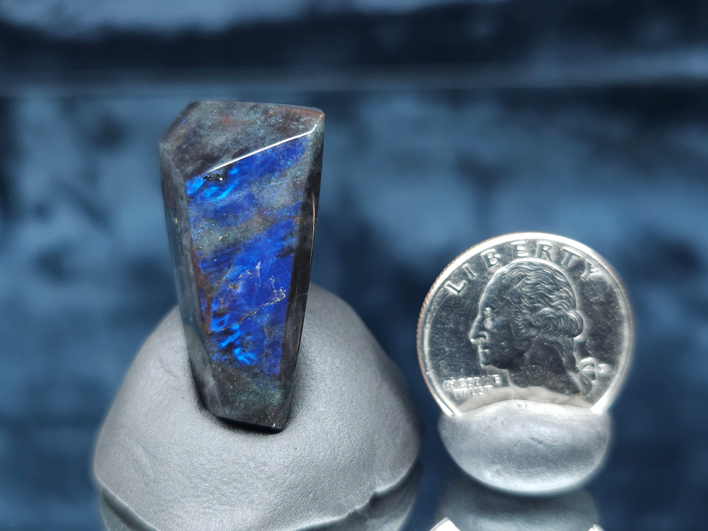 #44080 Labradorite
