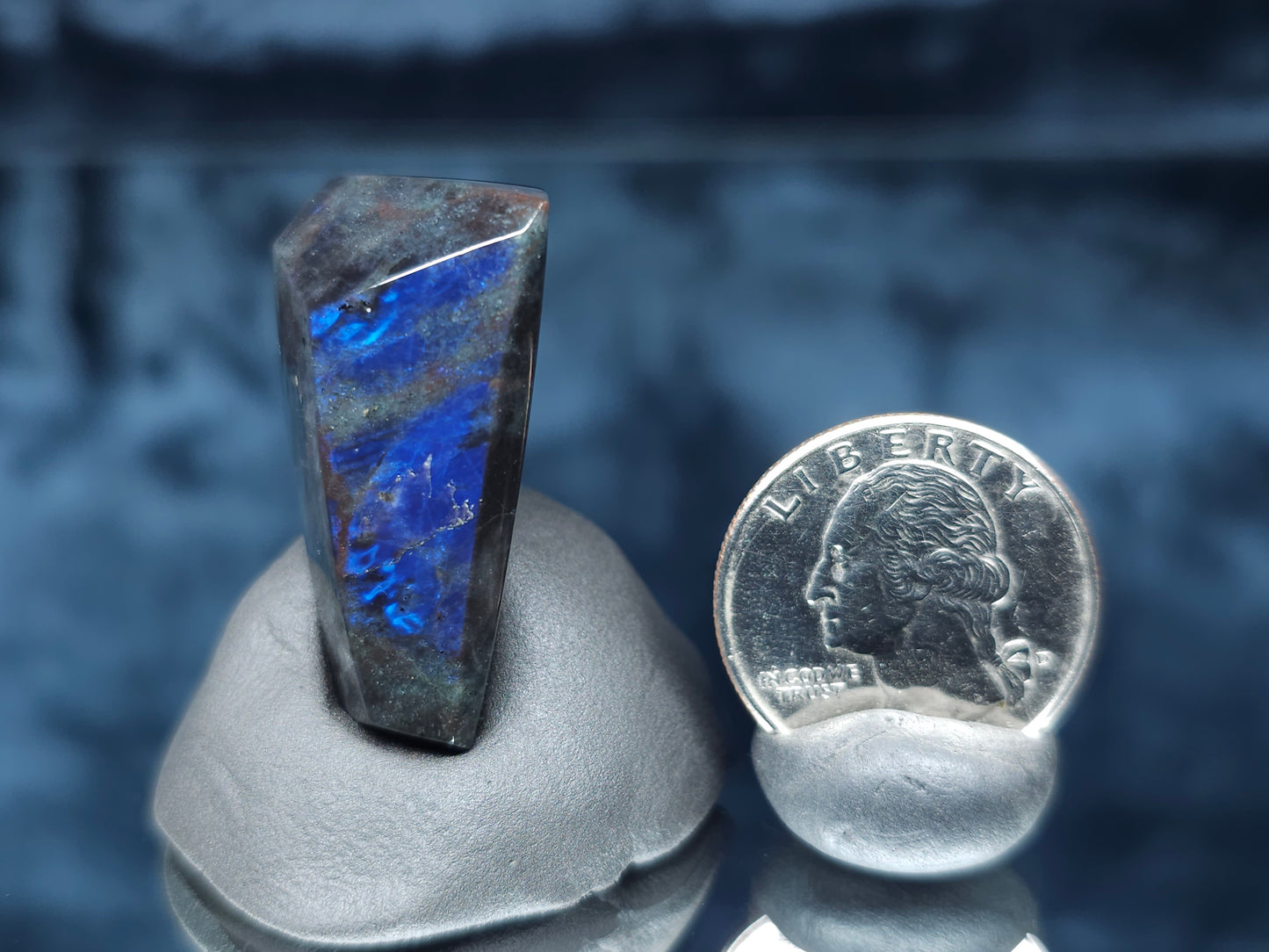 #44080 Labradorite