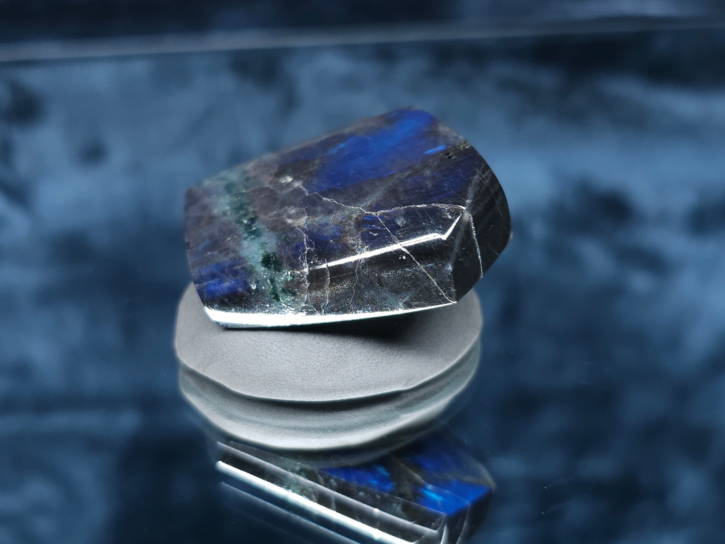 #44012 Labradorite