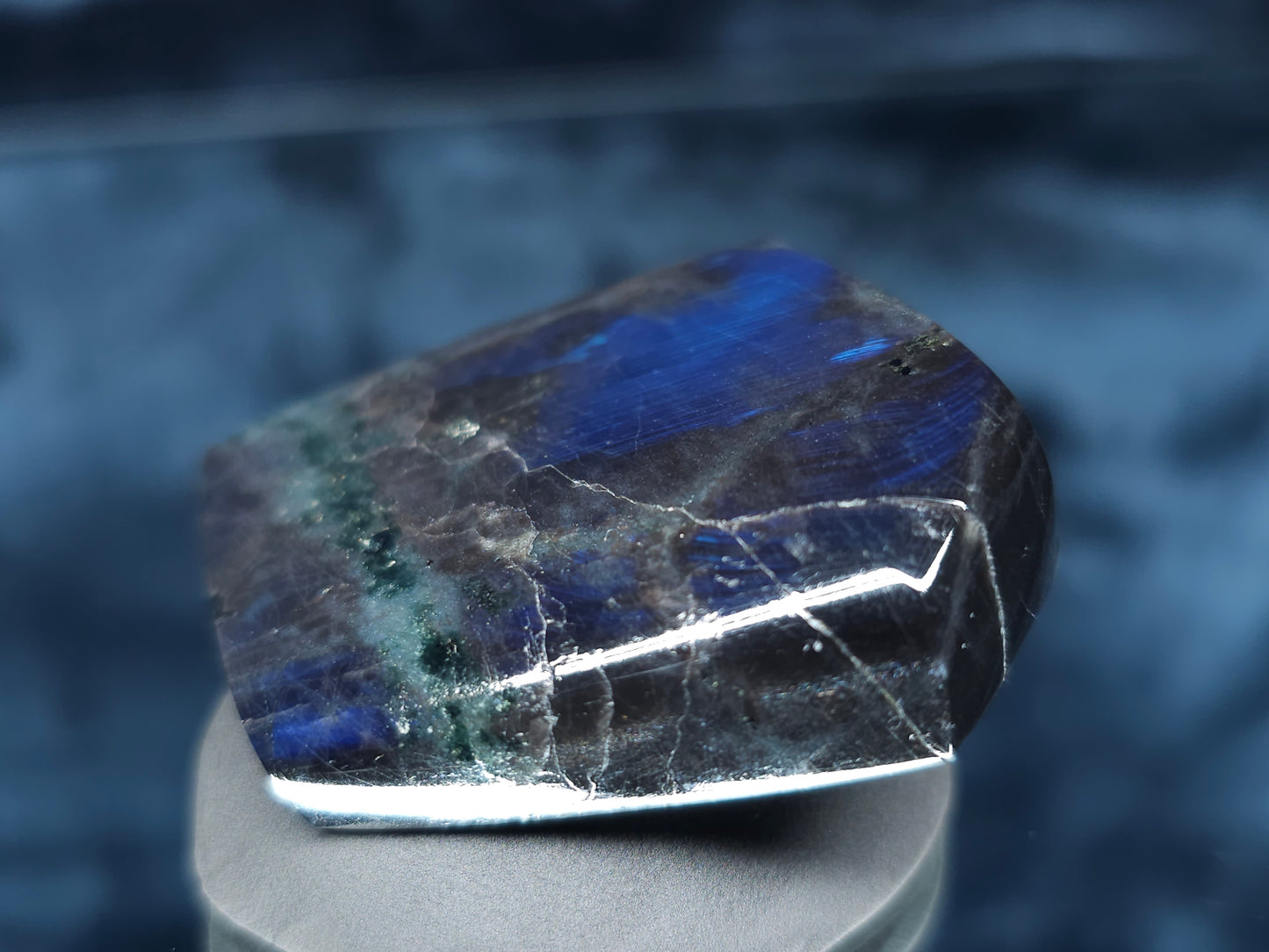 #44012 Labradorite