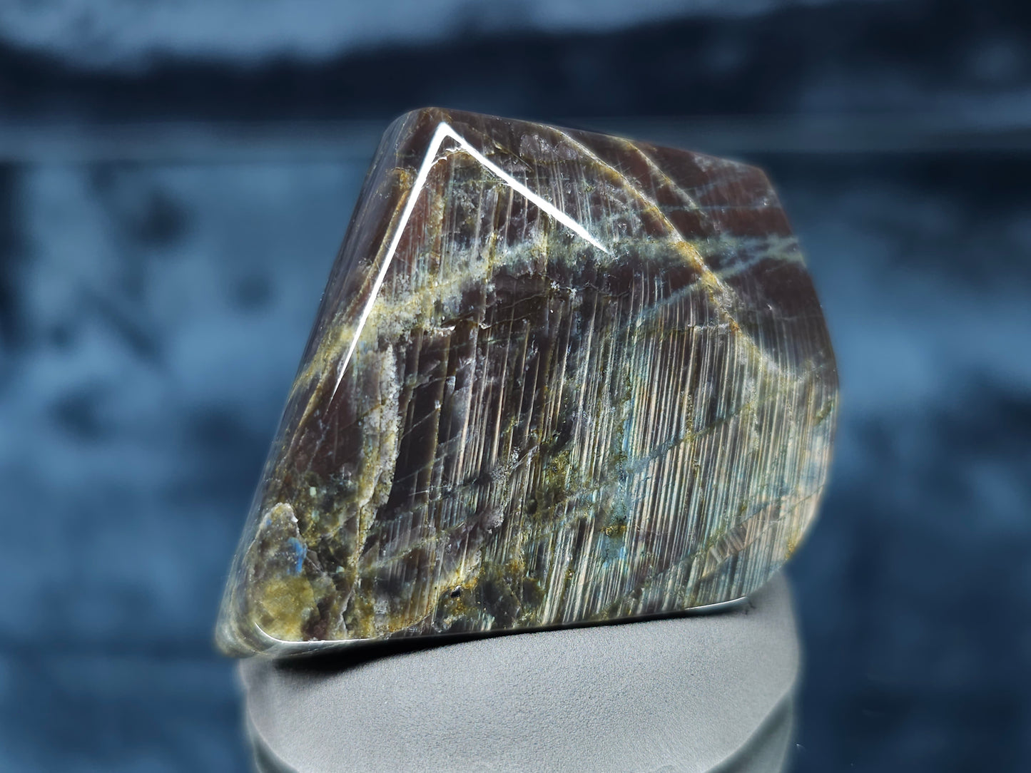 #44013 Labradorite
