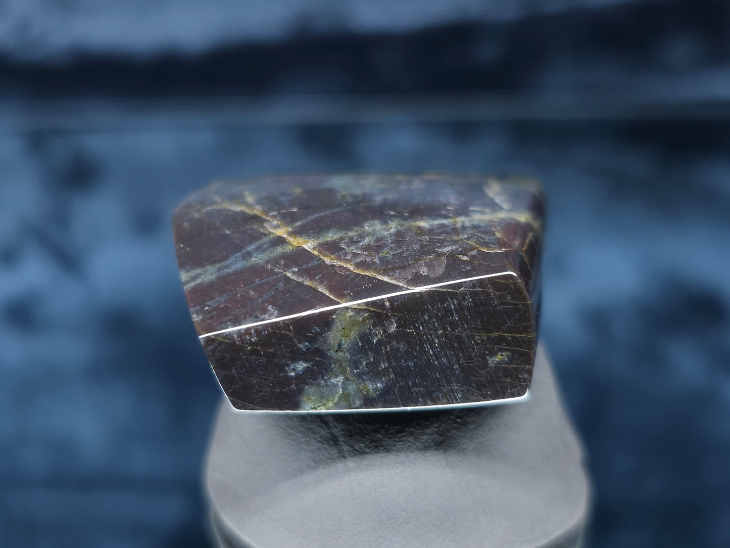 #44013 Labradorite