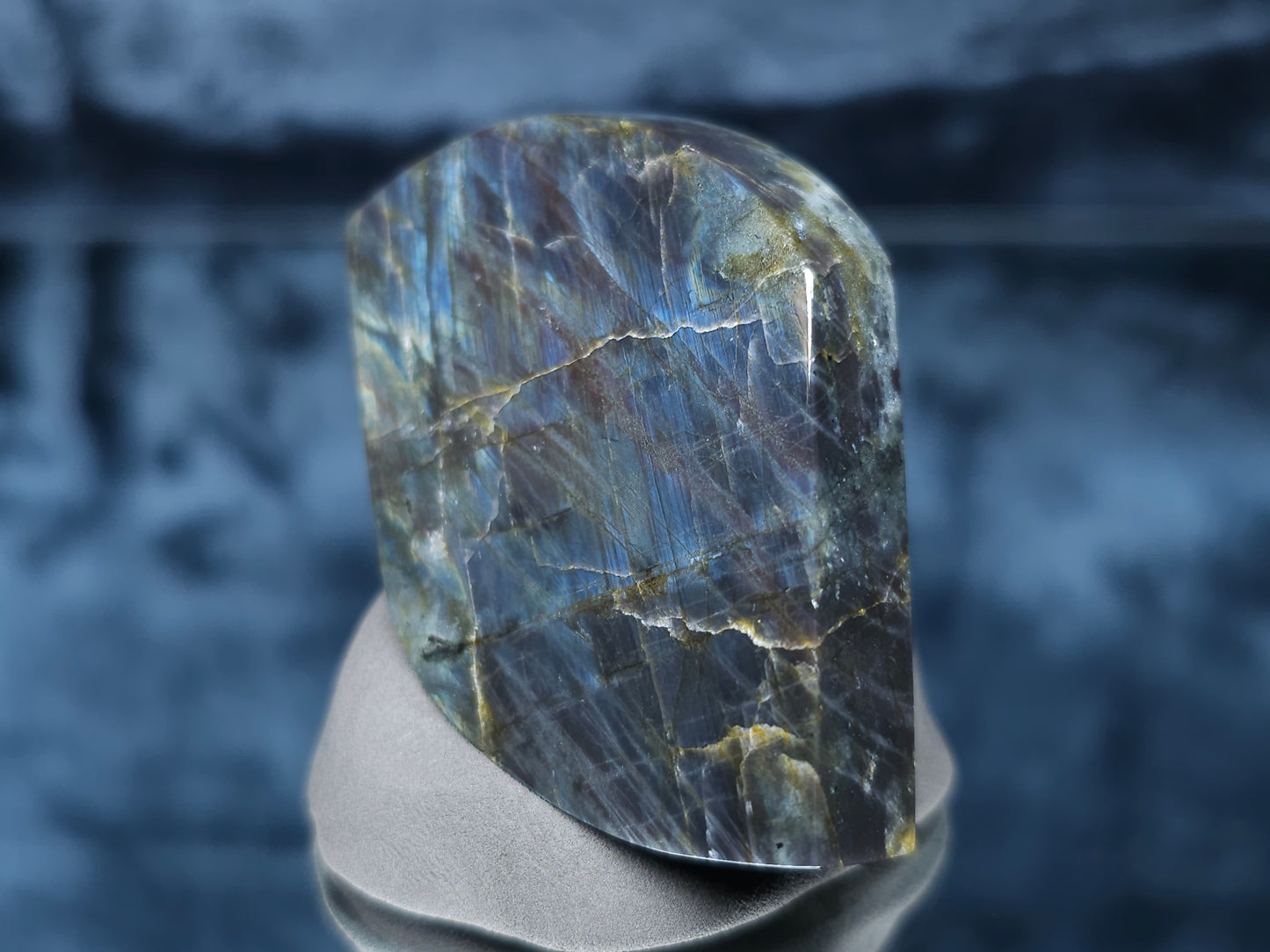 #44015 Labradorite