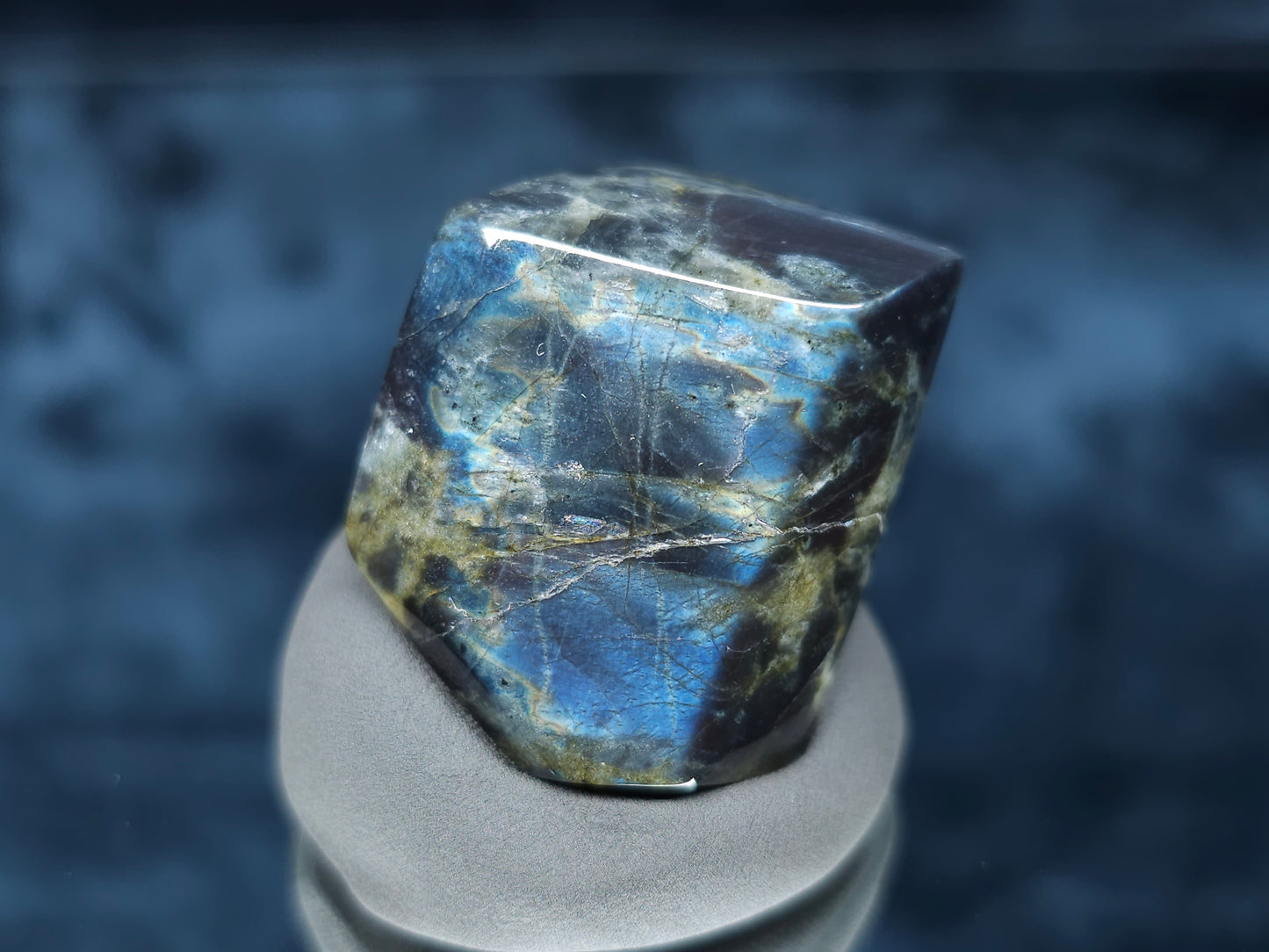 #44016 Labradorite