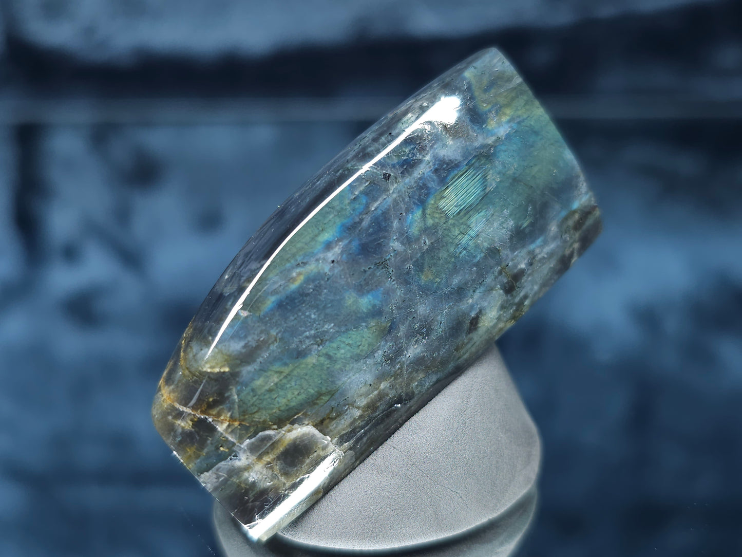 #44023 Labradorite