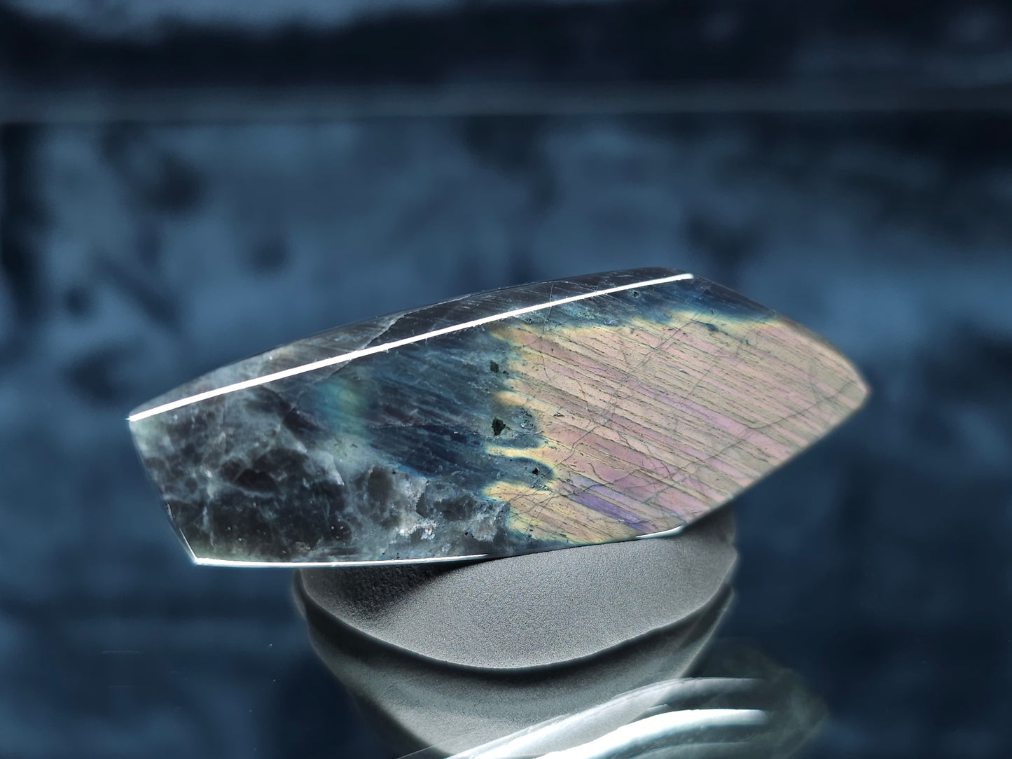 #44024 Labradorite