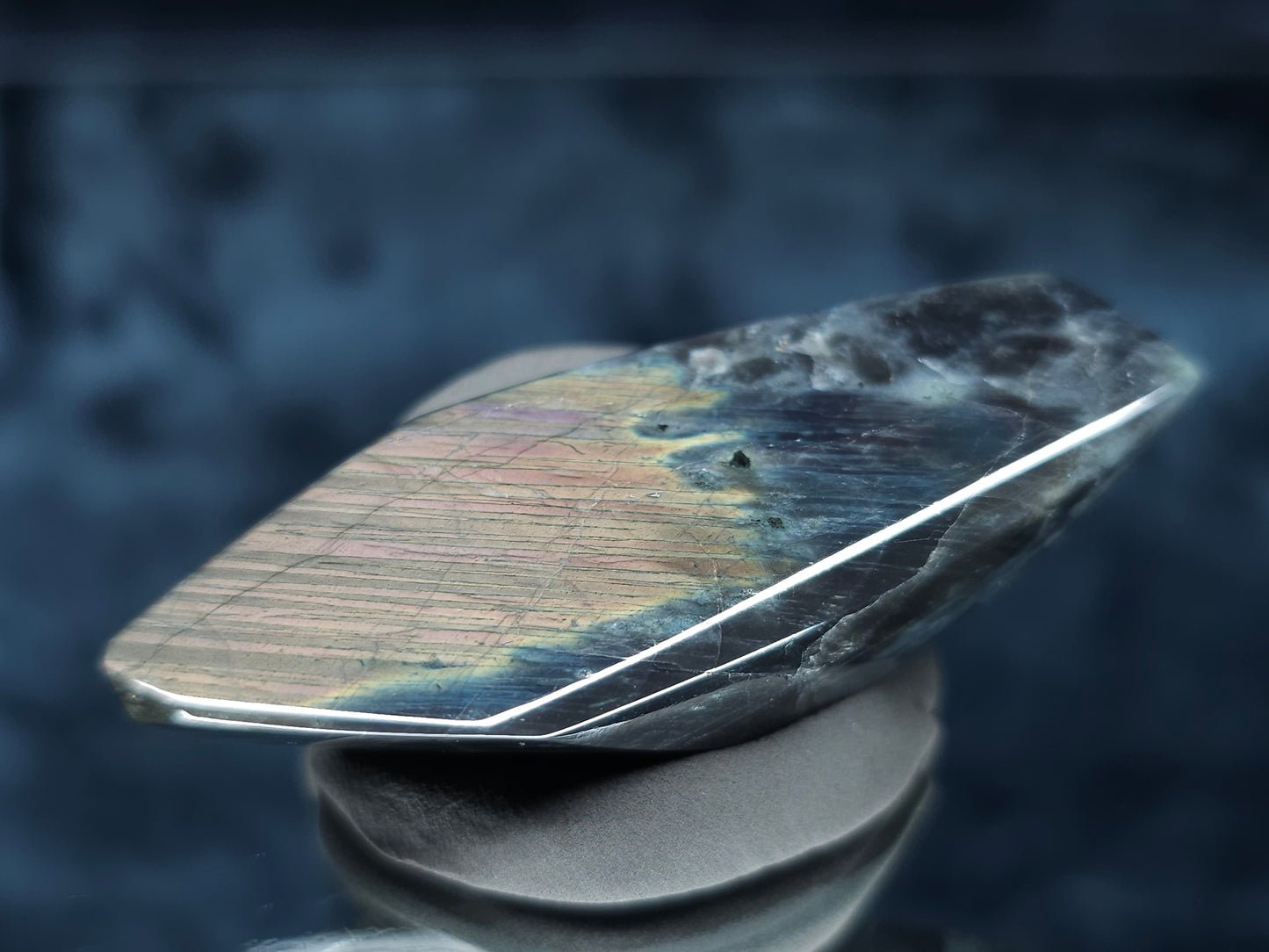 #44024 Labradorite