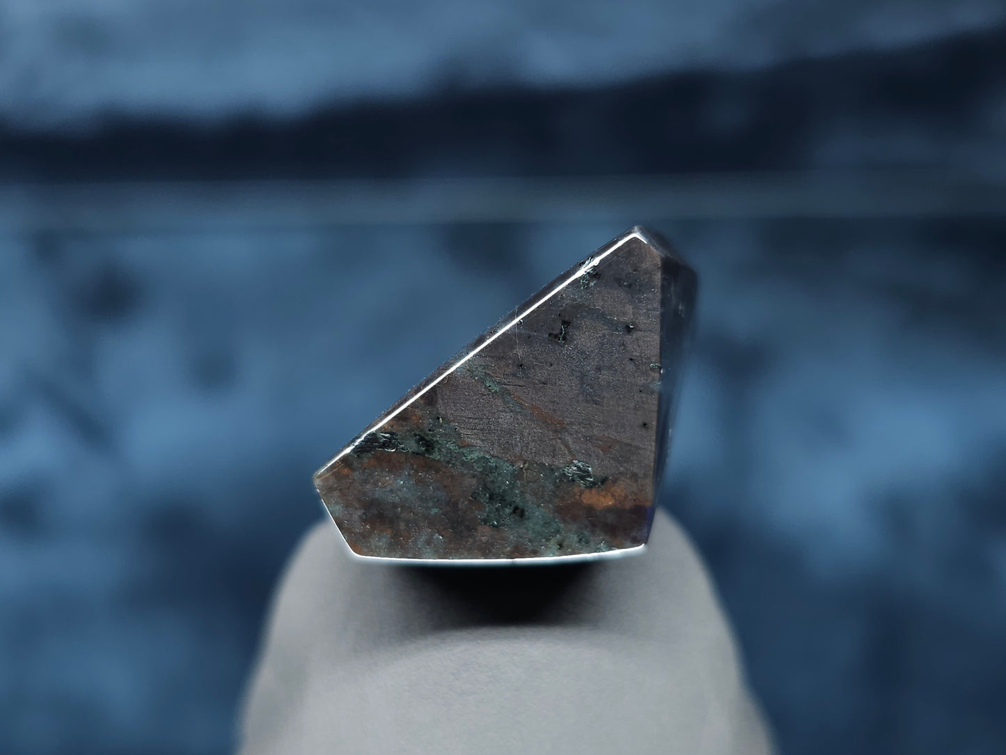 #44025 Labradorite