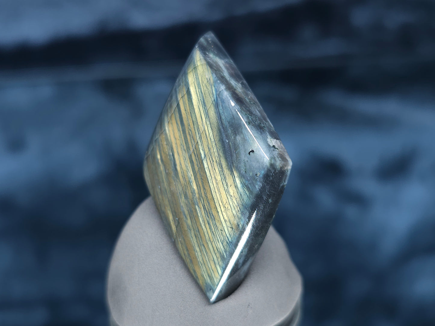 #44026 Labradorite