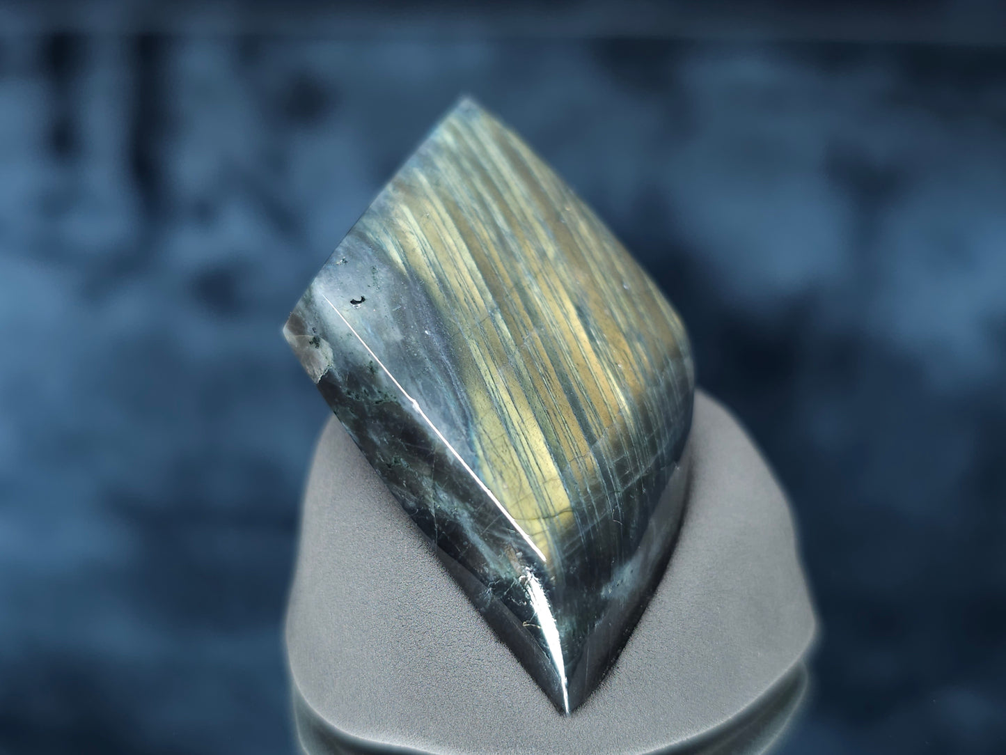 #44026 Labradorite