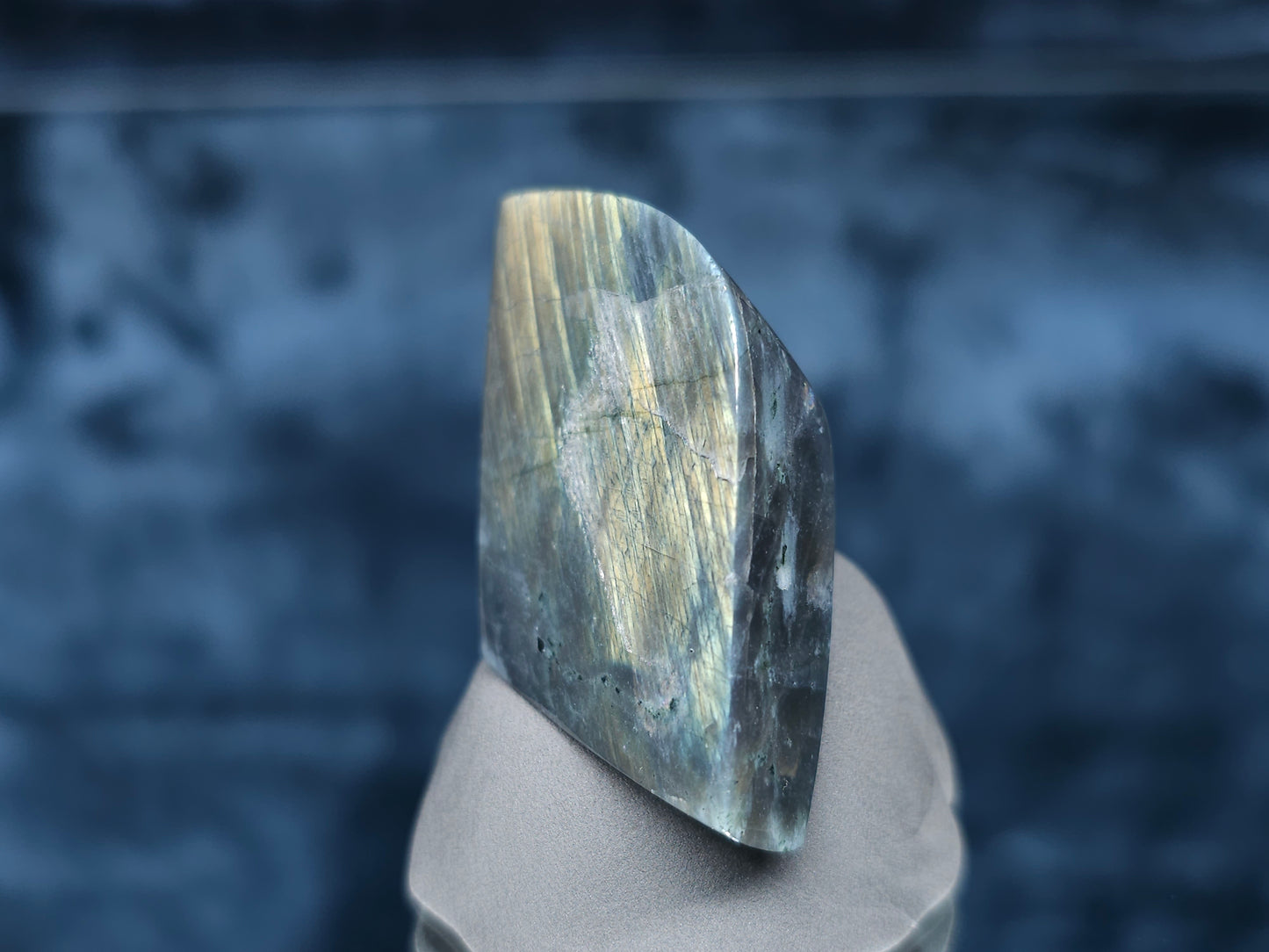 #44026 Labradorite