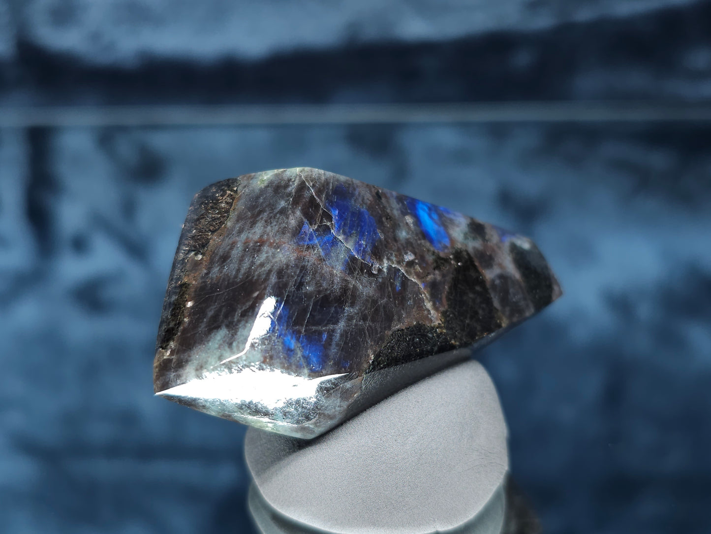 #44027 Labradorite