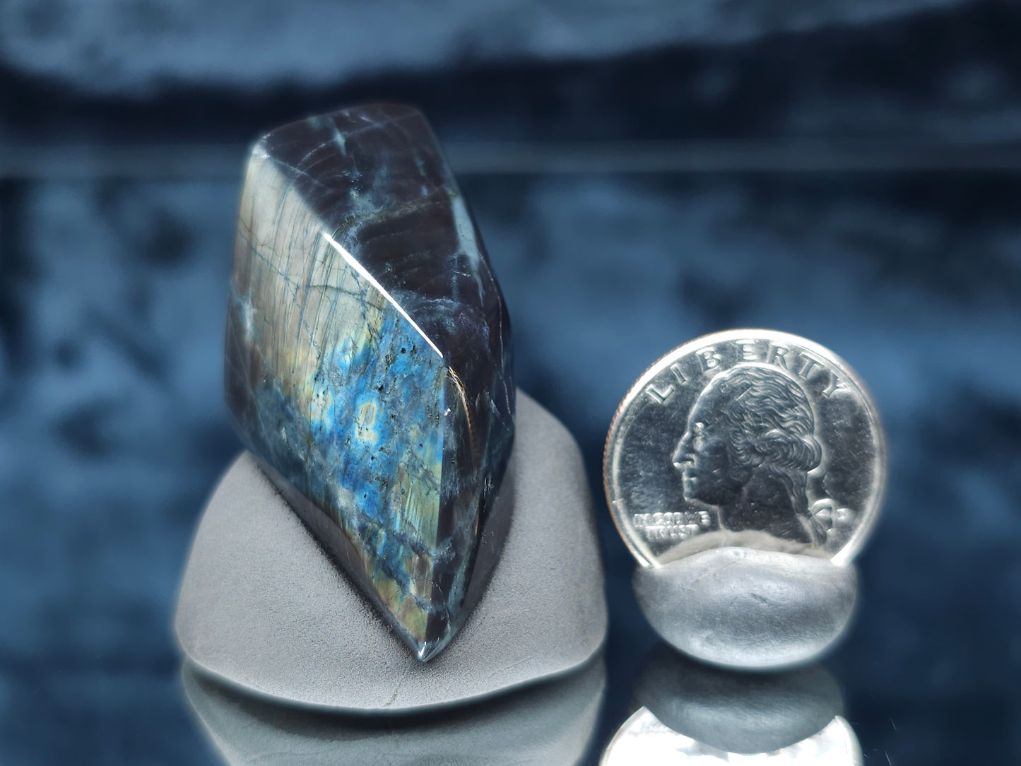 #44028 Labradorite