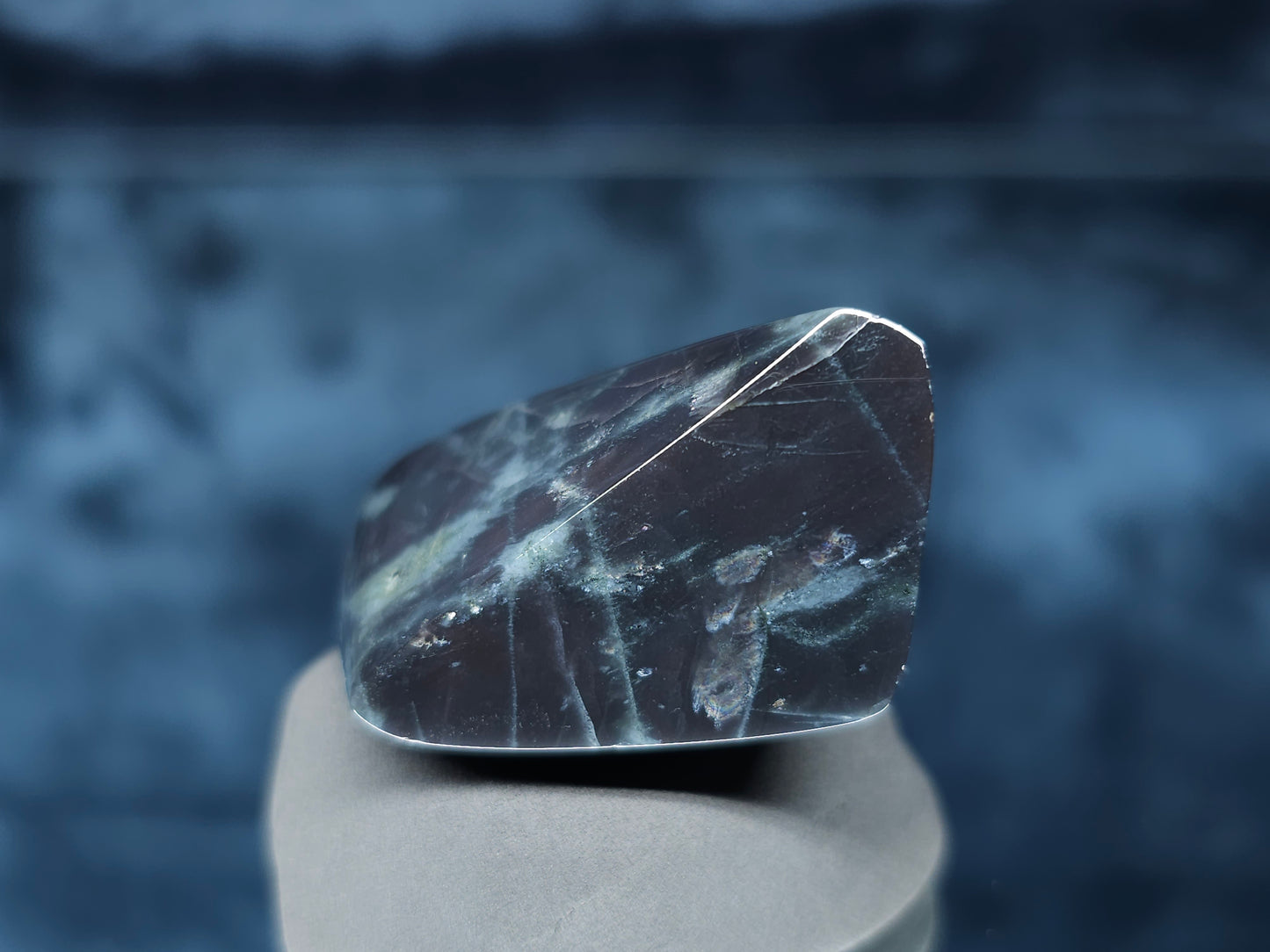 #44028 Labradorite
