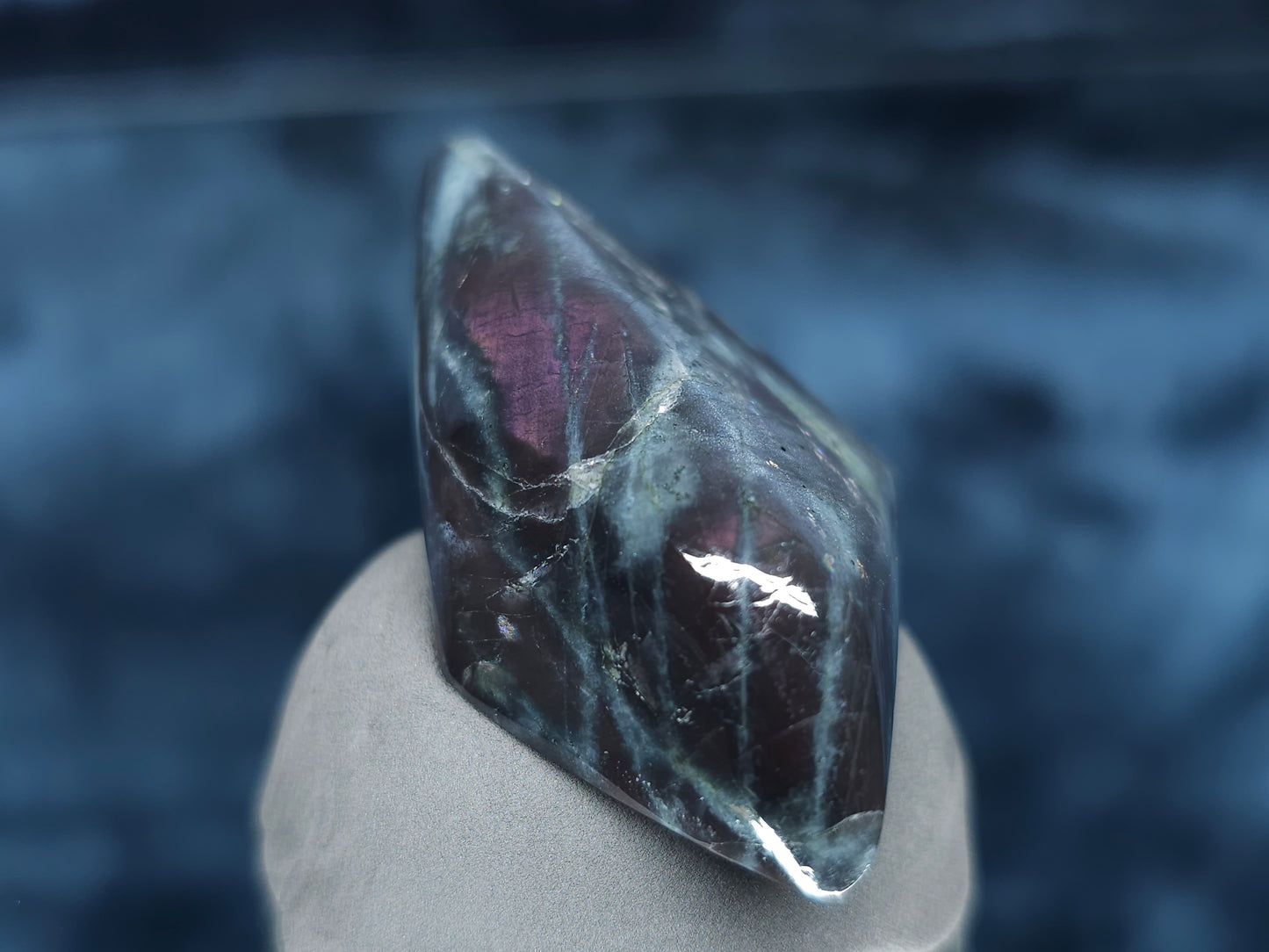 #44028 Labradorite