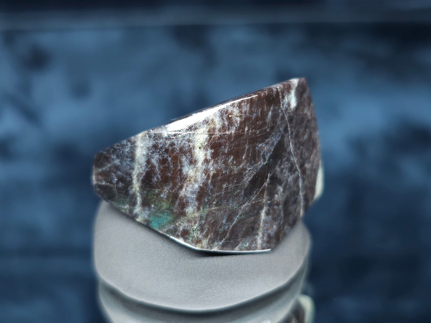 #44032 Labradorite
