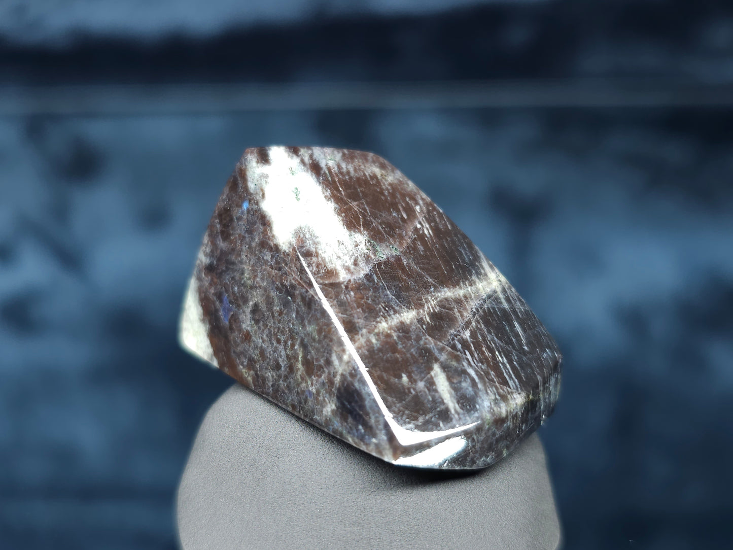 #44032 Labradorite