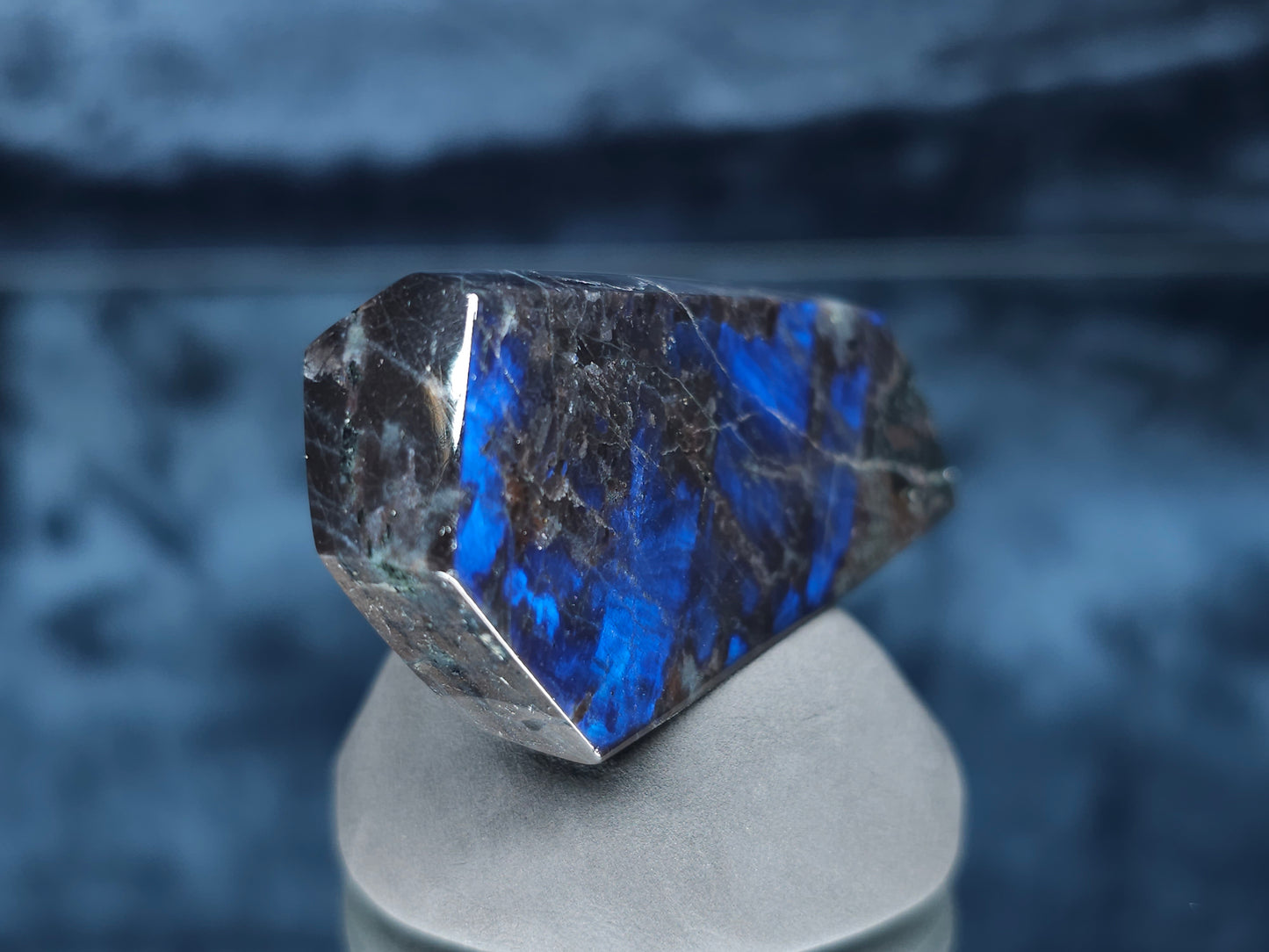 #44041 Labradorite