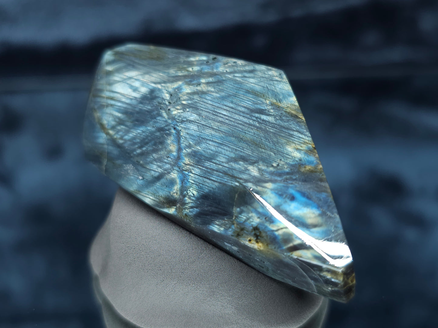 #44050 Labradorite