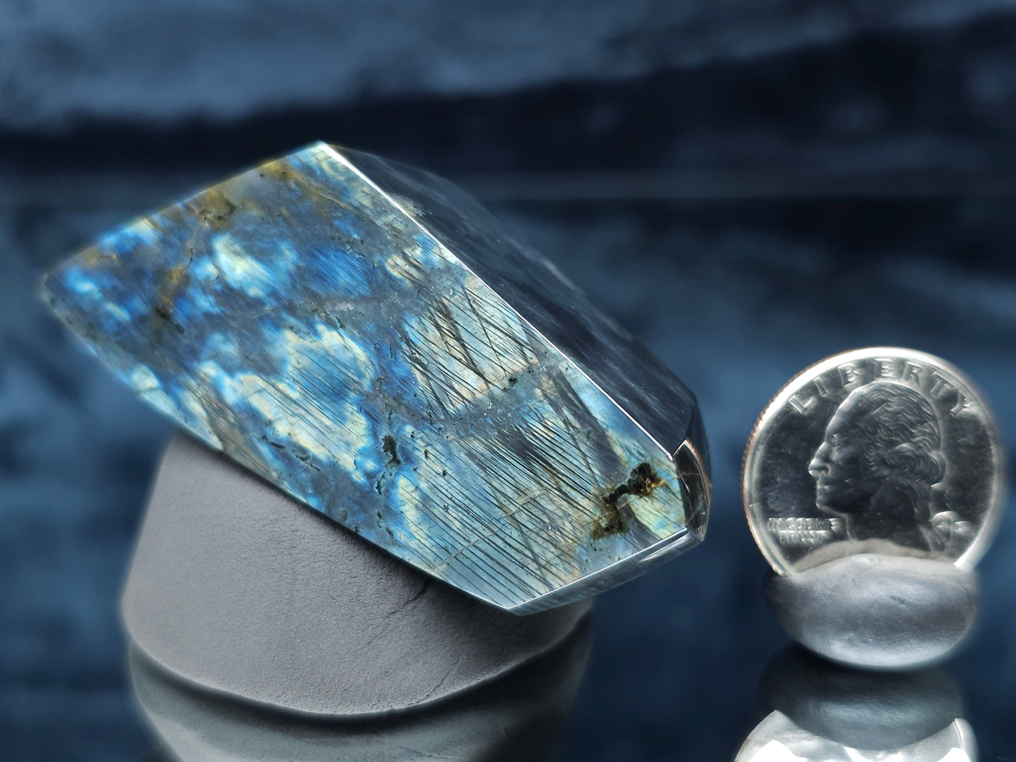 #44050 Labradorite