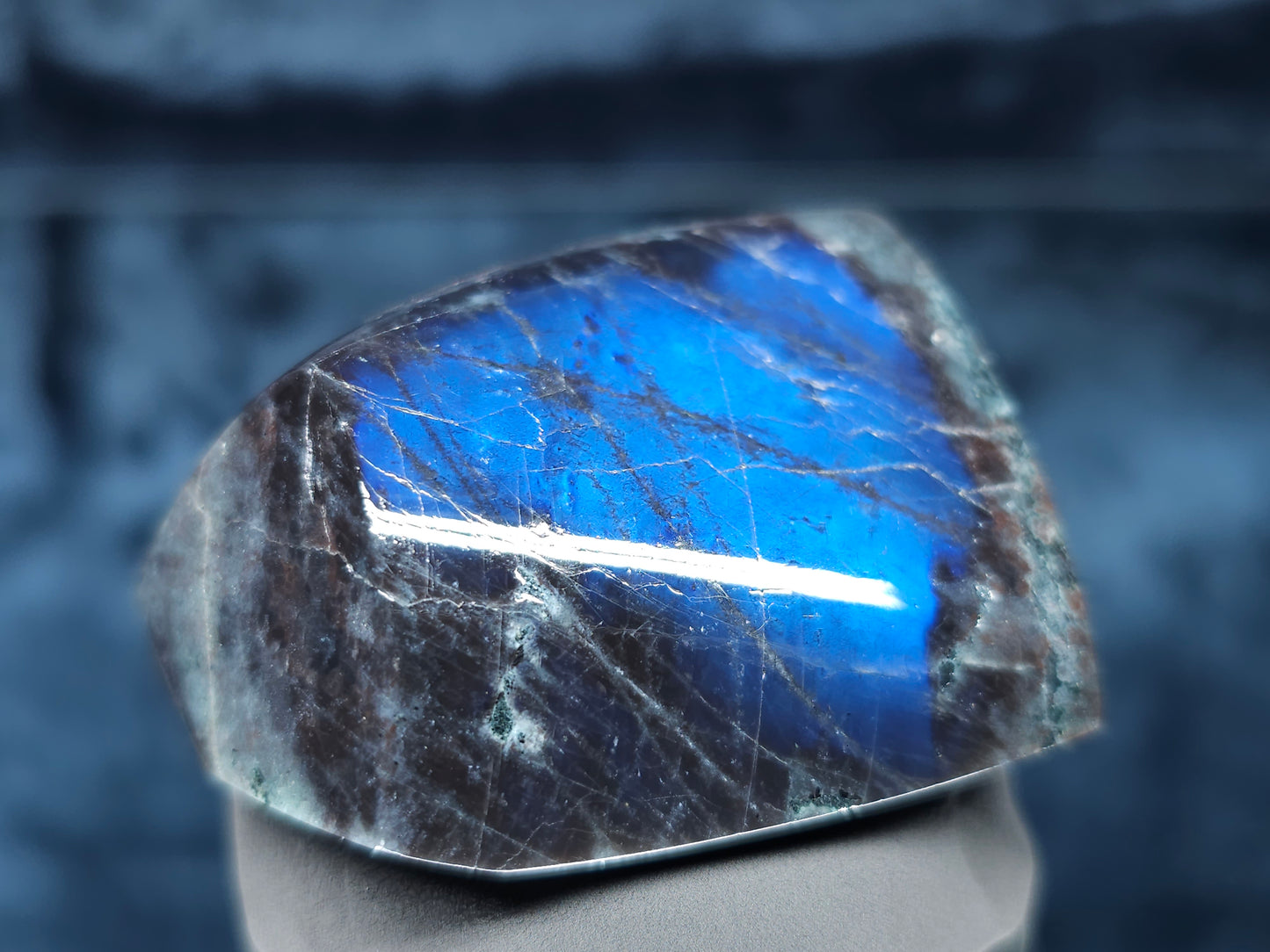 #44052 Labradorite