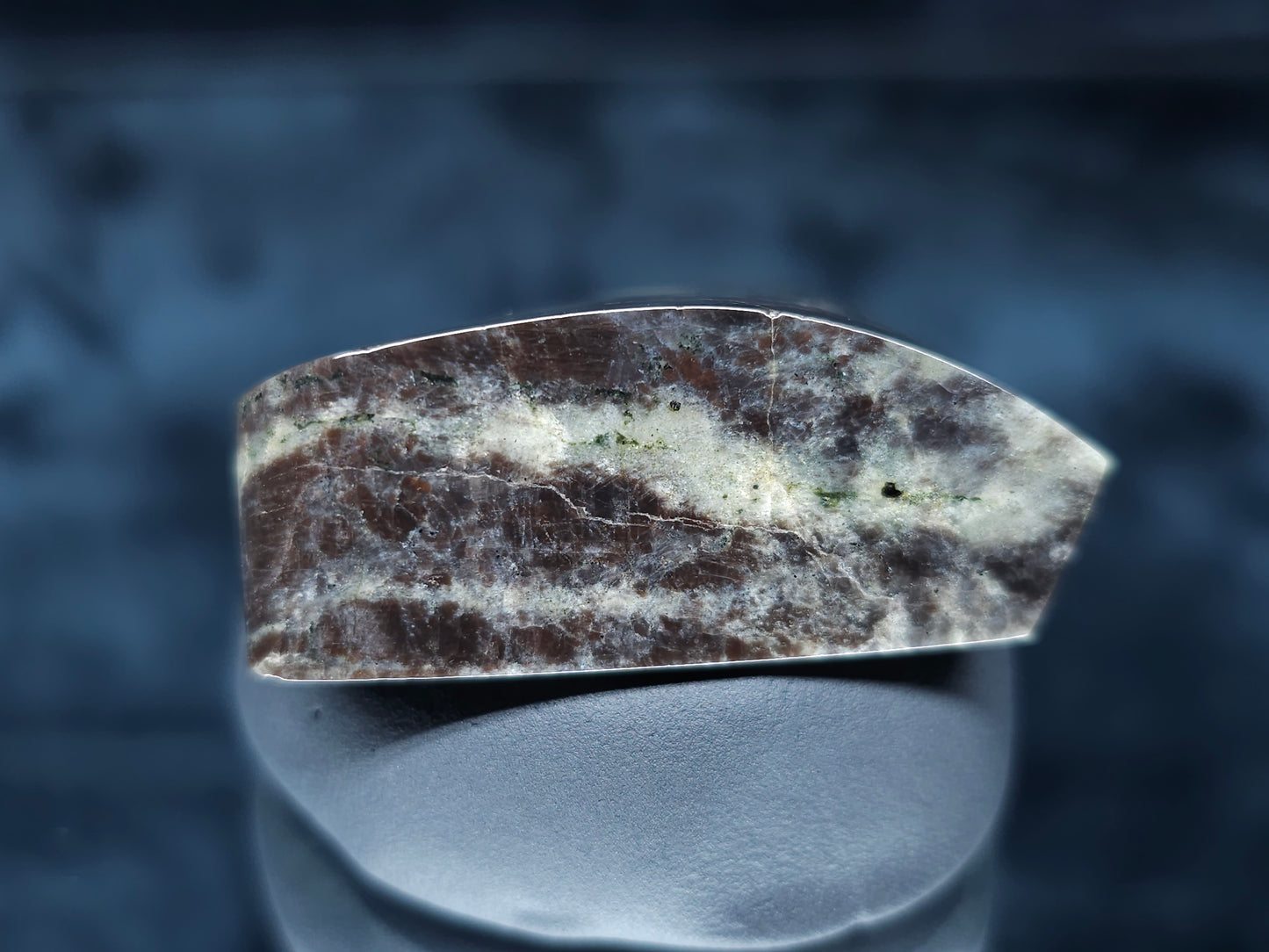 #44060 Labradorite