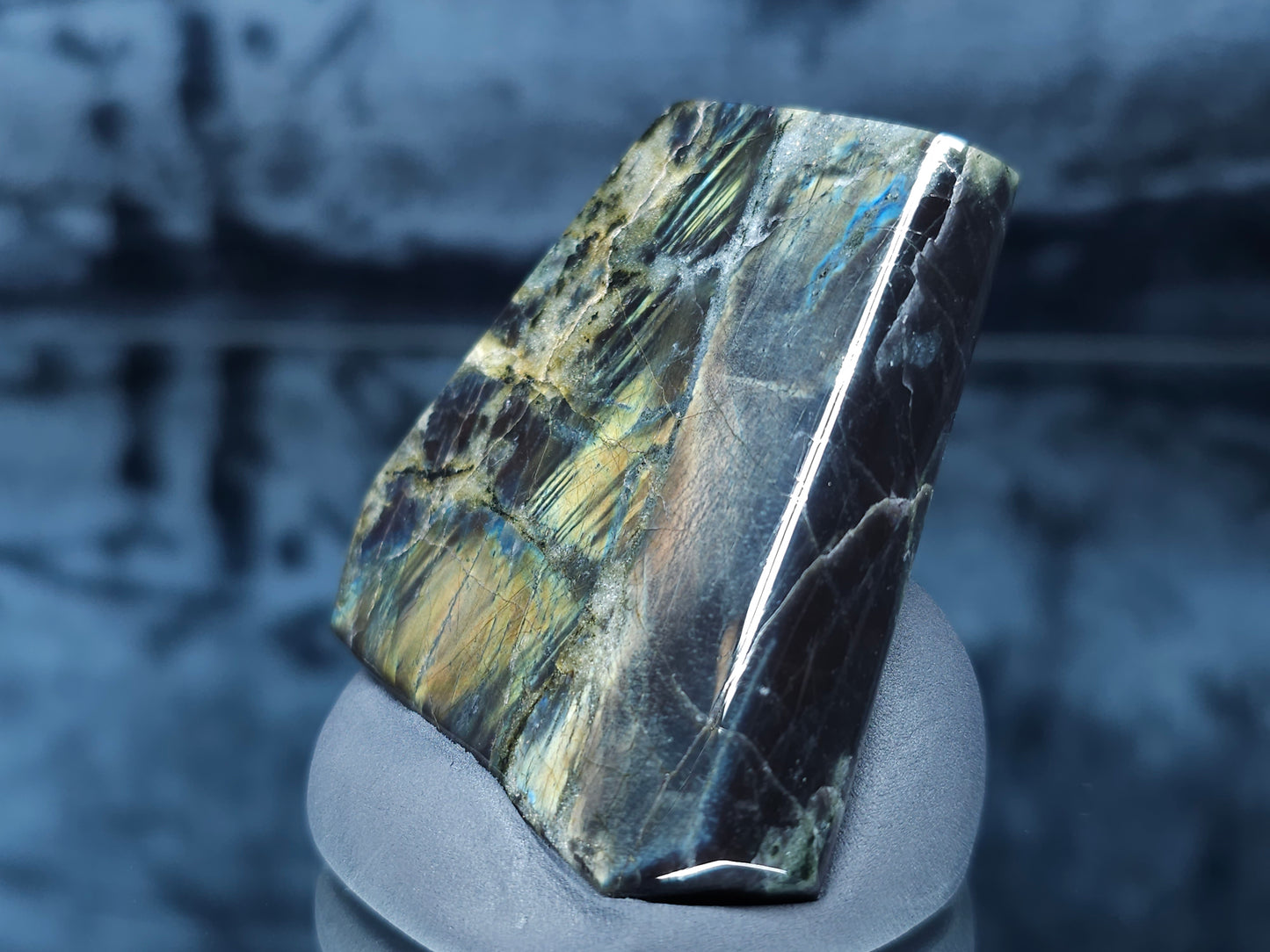 #44064 Labradorite