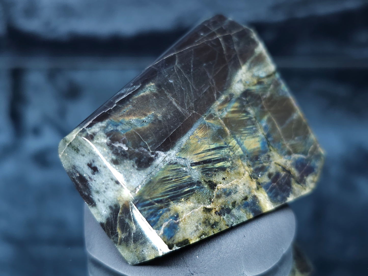#44064 Labradorite