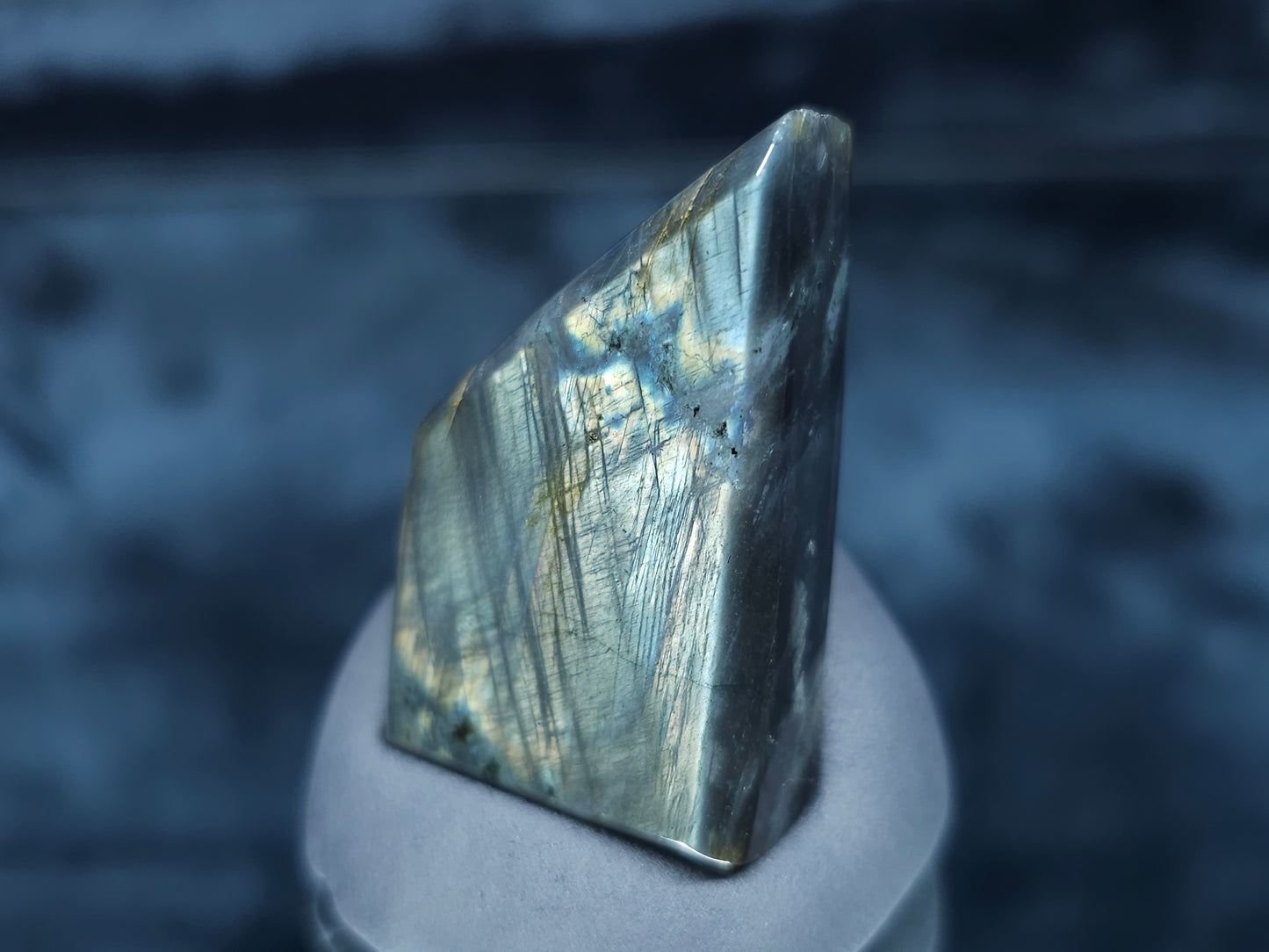 #44067 Labradorite