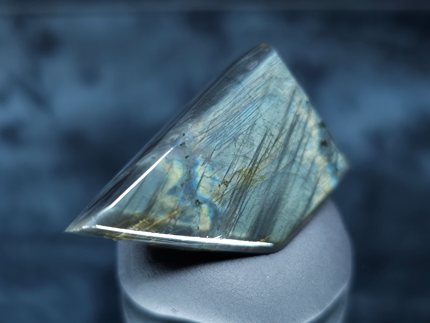 #44067 Labradorite