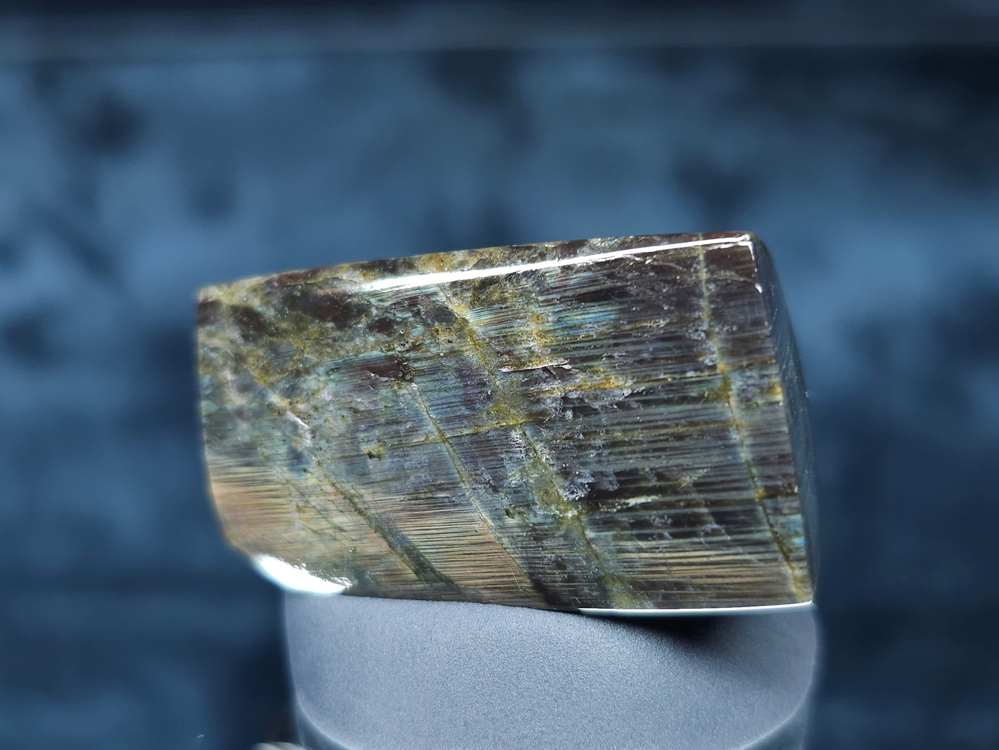 #44070 Labradorite