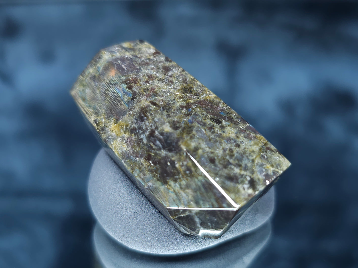 #44070 Labradorite