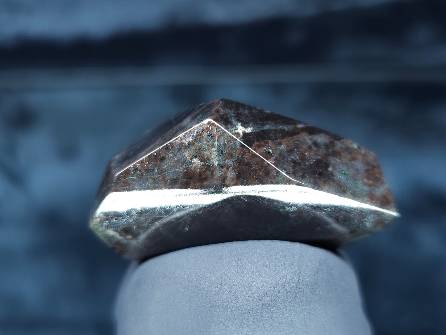 #44071 Labradorite