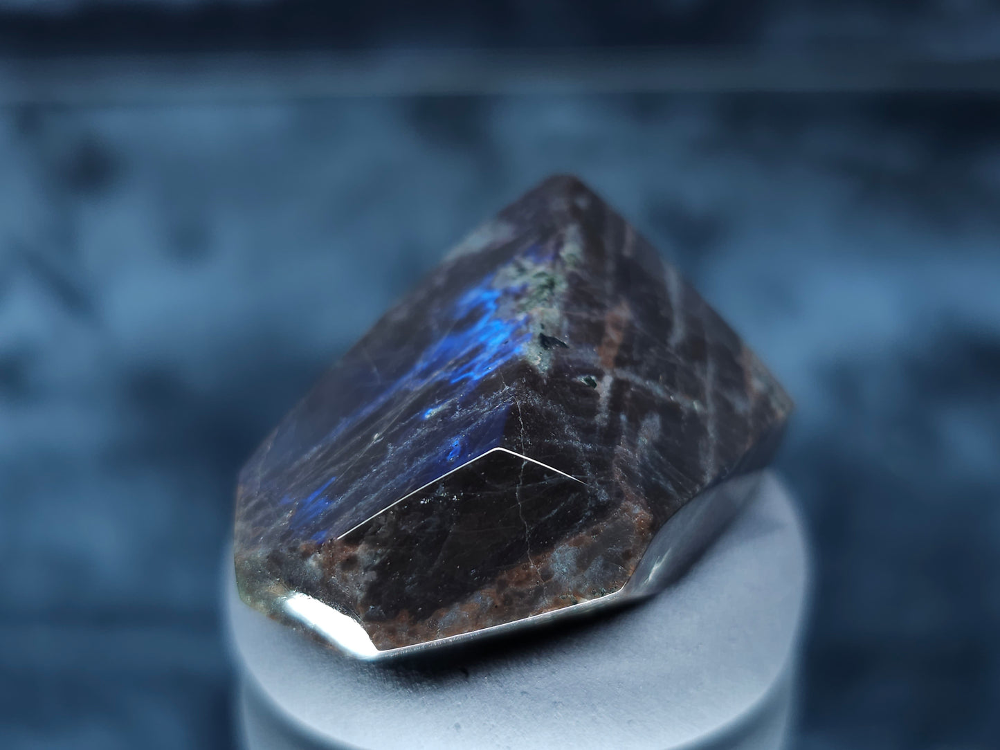#44071 Labradorite