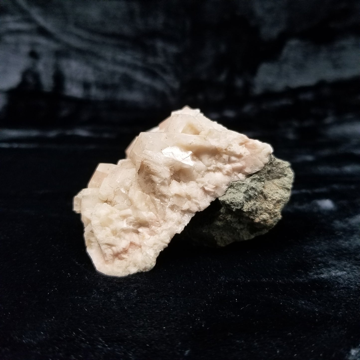 #11033 Combined form Calcite cluster with Hematite inclusions