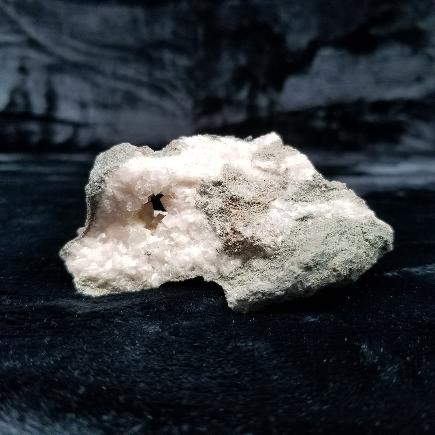 #11035 Chalcopyrite on clear Combined form Calcite on matrix