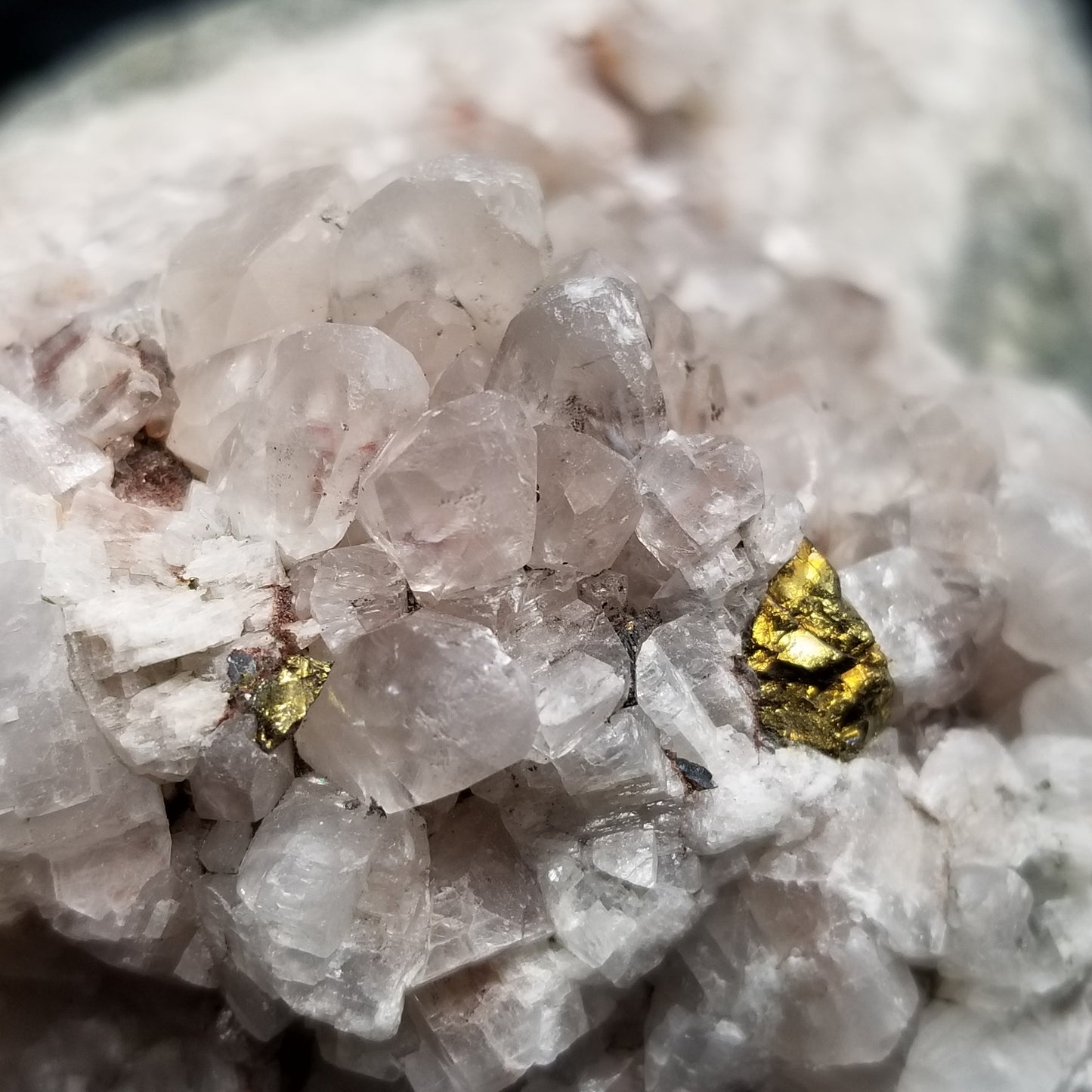 #11074 Chalcopyrite on clear Combined form Calcite on matrix