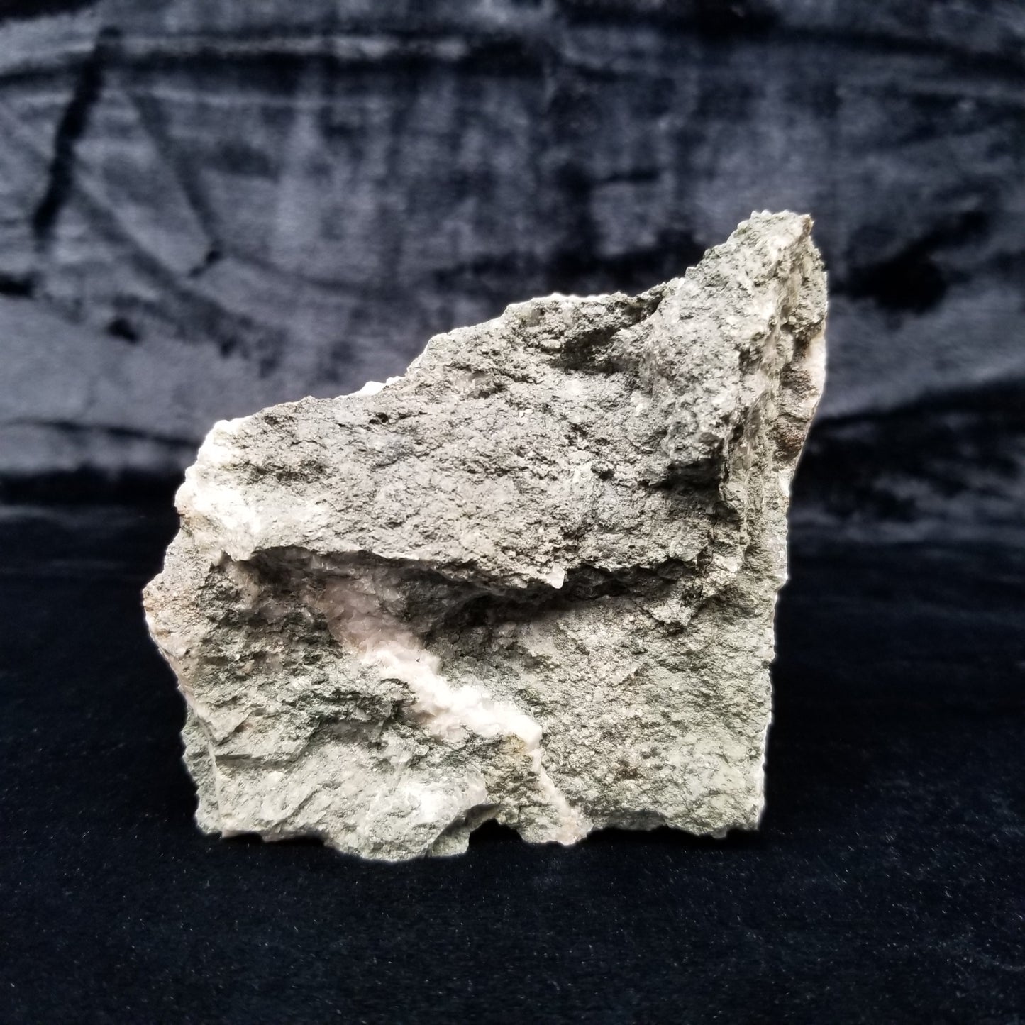 #11235 Clear Combined form Calcite formation with Hematite inclusions on matrix