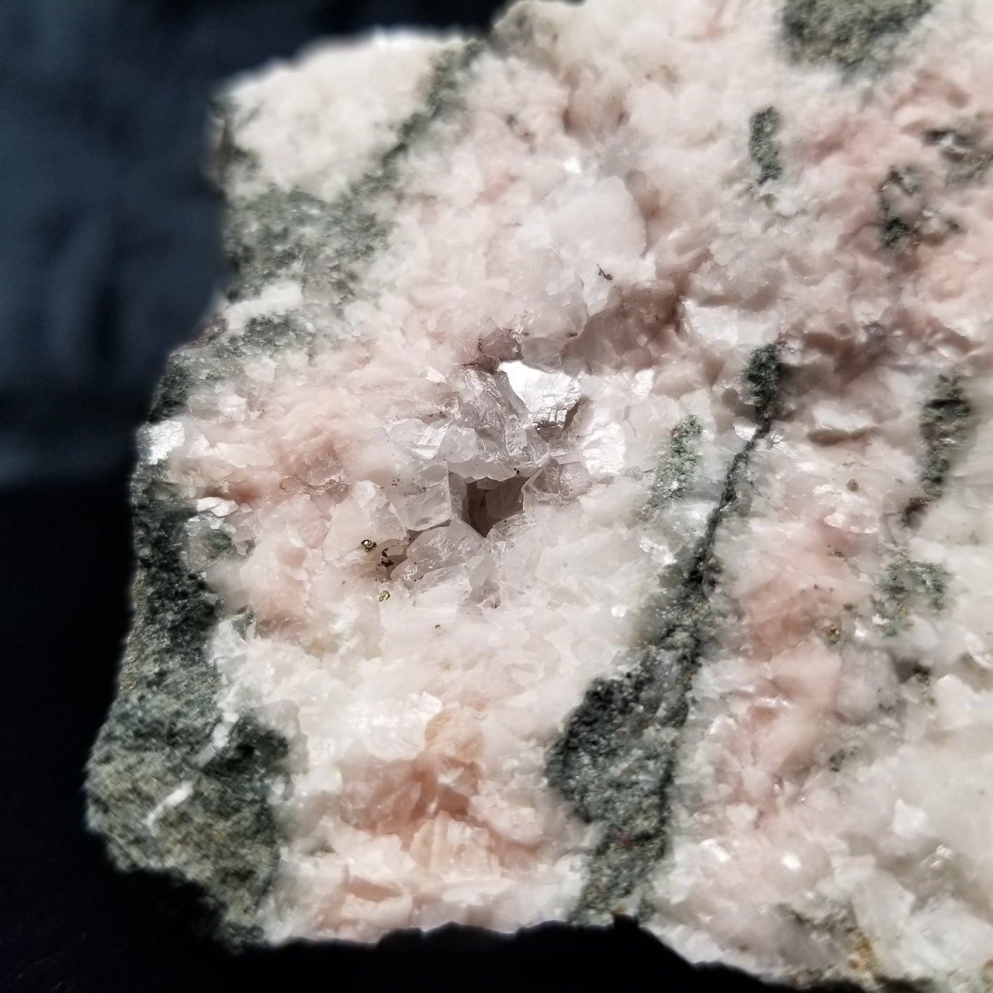 #11280 Clear Combined form Calcite goede with Hematite inclusions on matrix