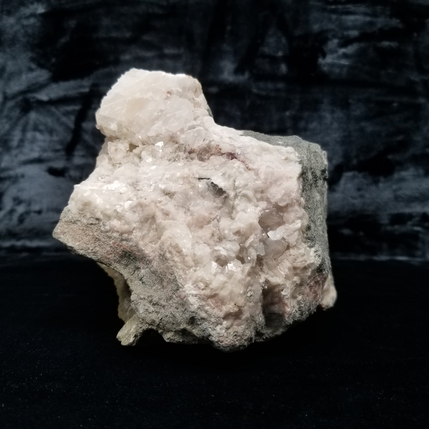 #11284 Chalcopyrite on clear Combined form Calcite on matrix