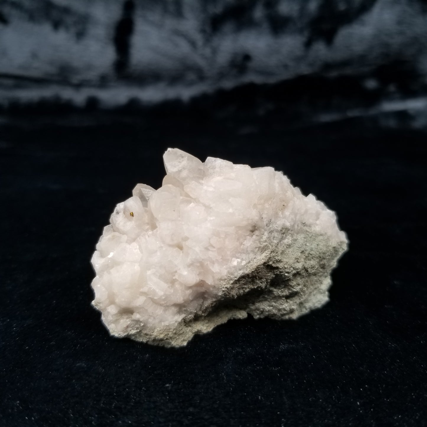 #11307 Chalcopyrite on clear Combined form Calcite on matrix