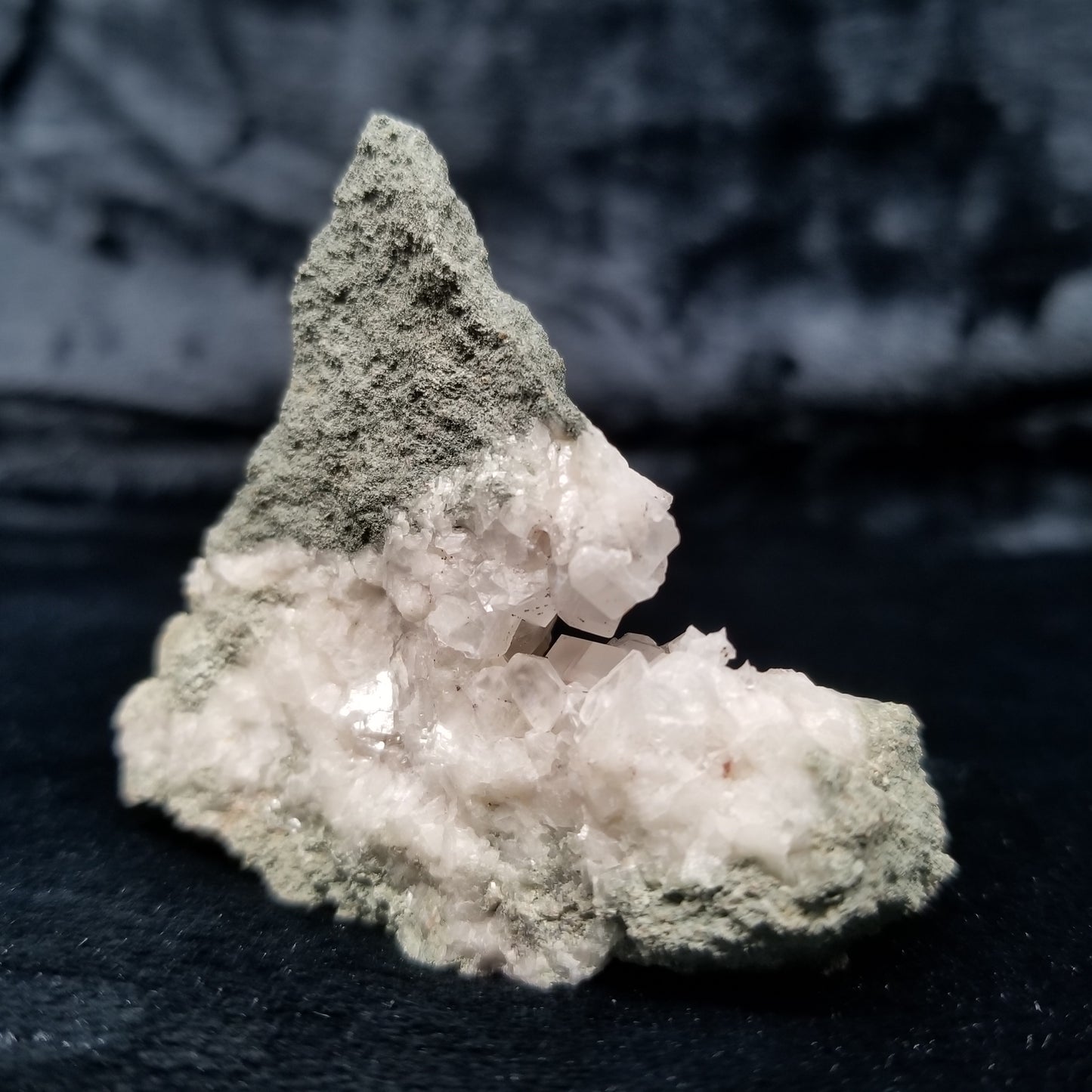 #11313 Chalcopyrite on clear Combined form Calcite on matrix